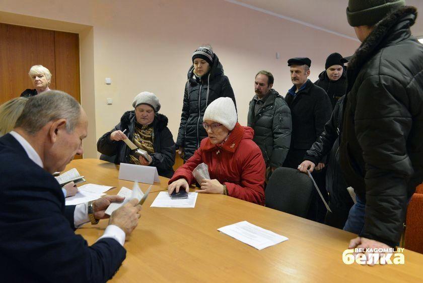 delkom40 predlag%E2%80%A6chivaemym obedom3 делком 40 отдел кадров телефон