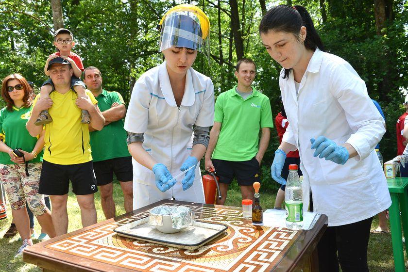 v-les-za-otkryti…pastu-dlya-slona5