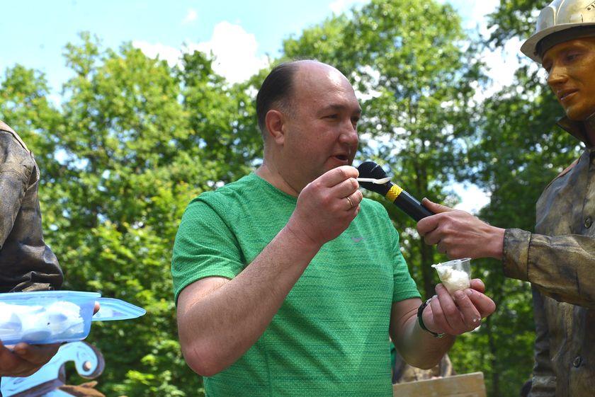 v-les-za-otkryti…pastu-dlya-slona58