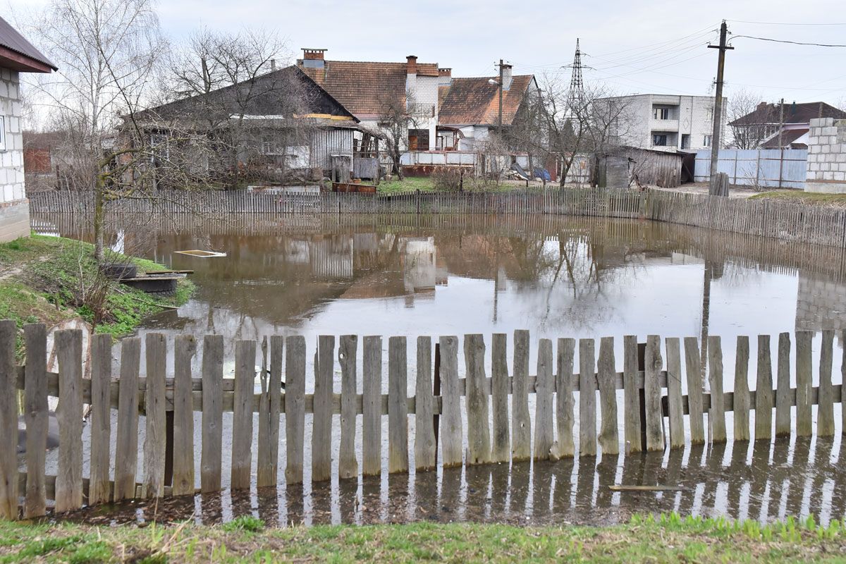 Монастырек в Гомеле поплыл. Можно ли было удержать реку?