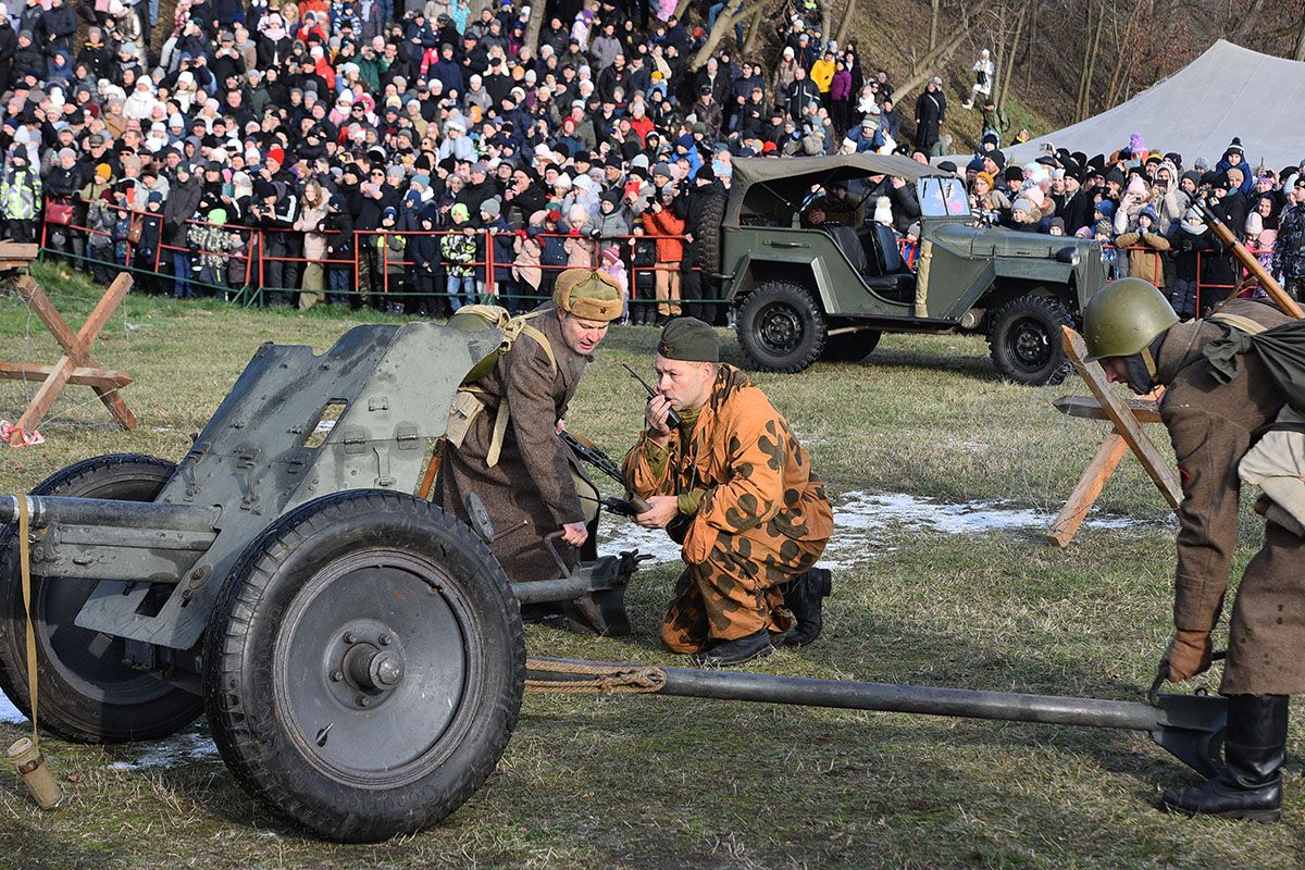 Мы не просто играем в войну». Бой за Гомель в 1943-м воссоздали на берегу  Сожа