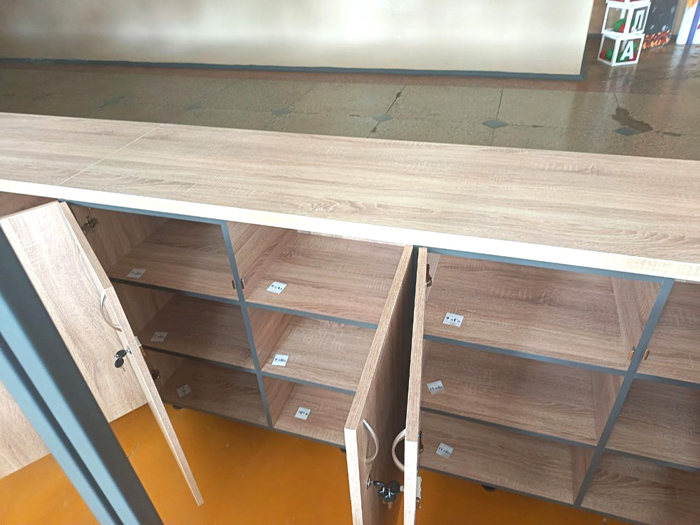 шкафы для хранения смартфонов