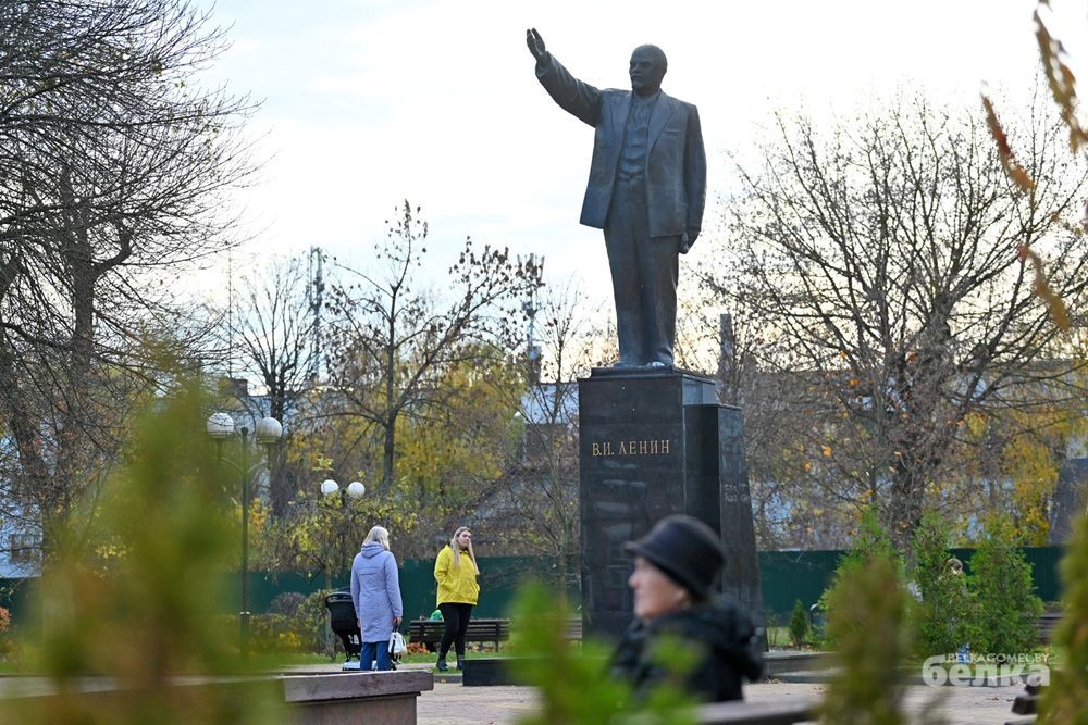 памятник Ленину