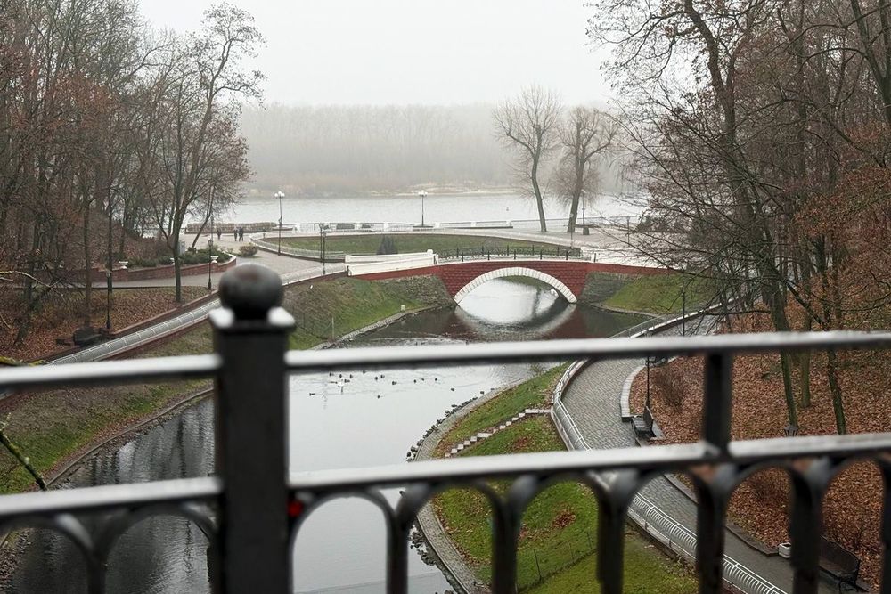 мост в гомельском парке